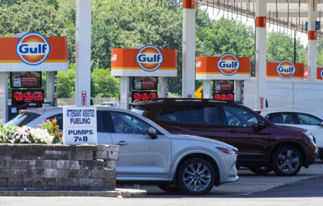 Americans' confidence in US economy falls as Iran conflict sends gas prices higher